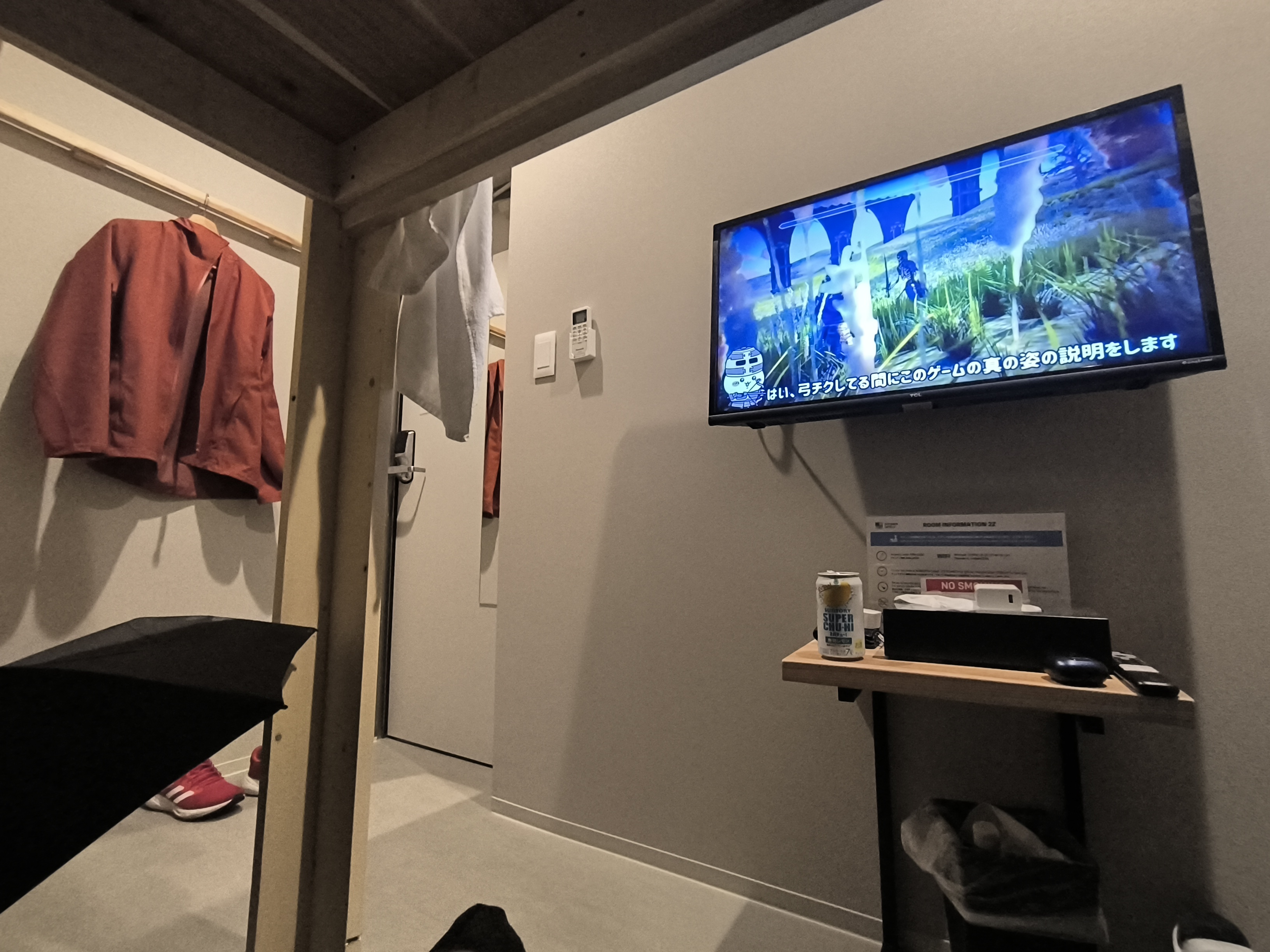 お酒を飲んで疲れを誤魔化す