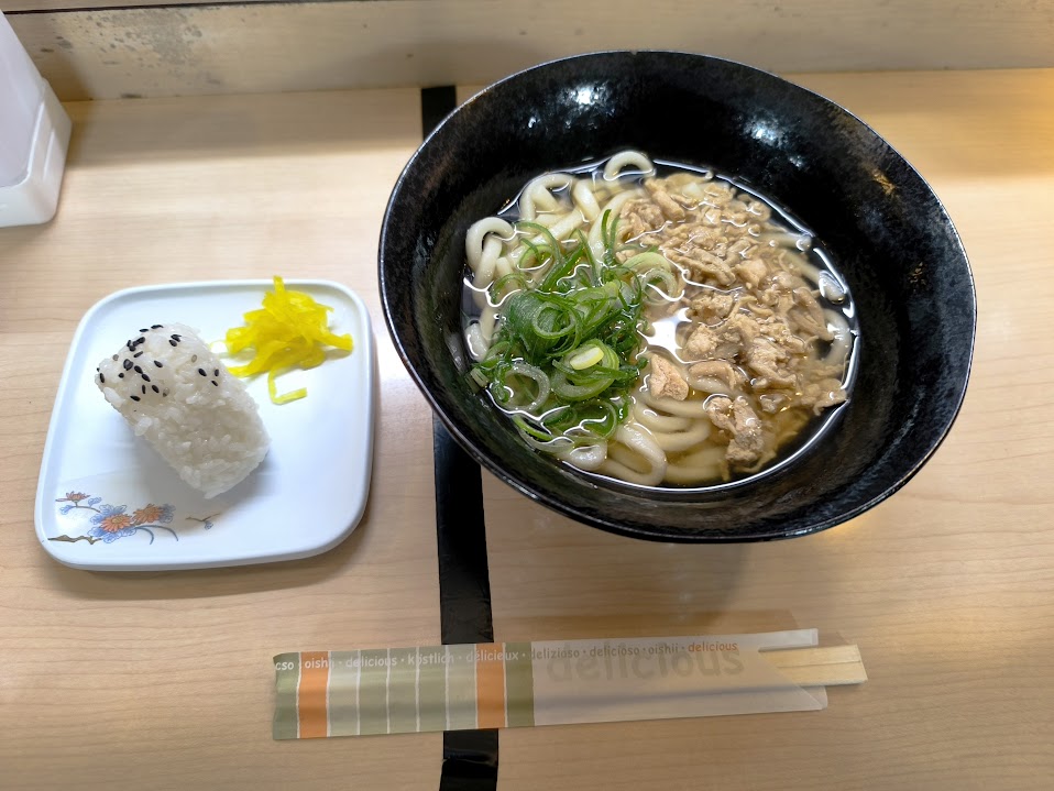小倉駅に来たら毎回食べているコンコース階にある駅そば