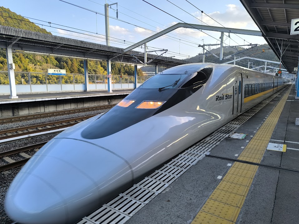 新岩国駅。乗ってみたかった車両が来てHappy